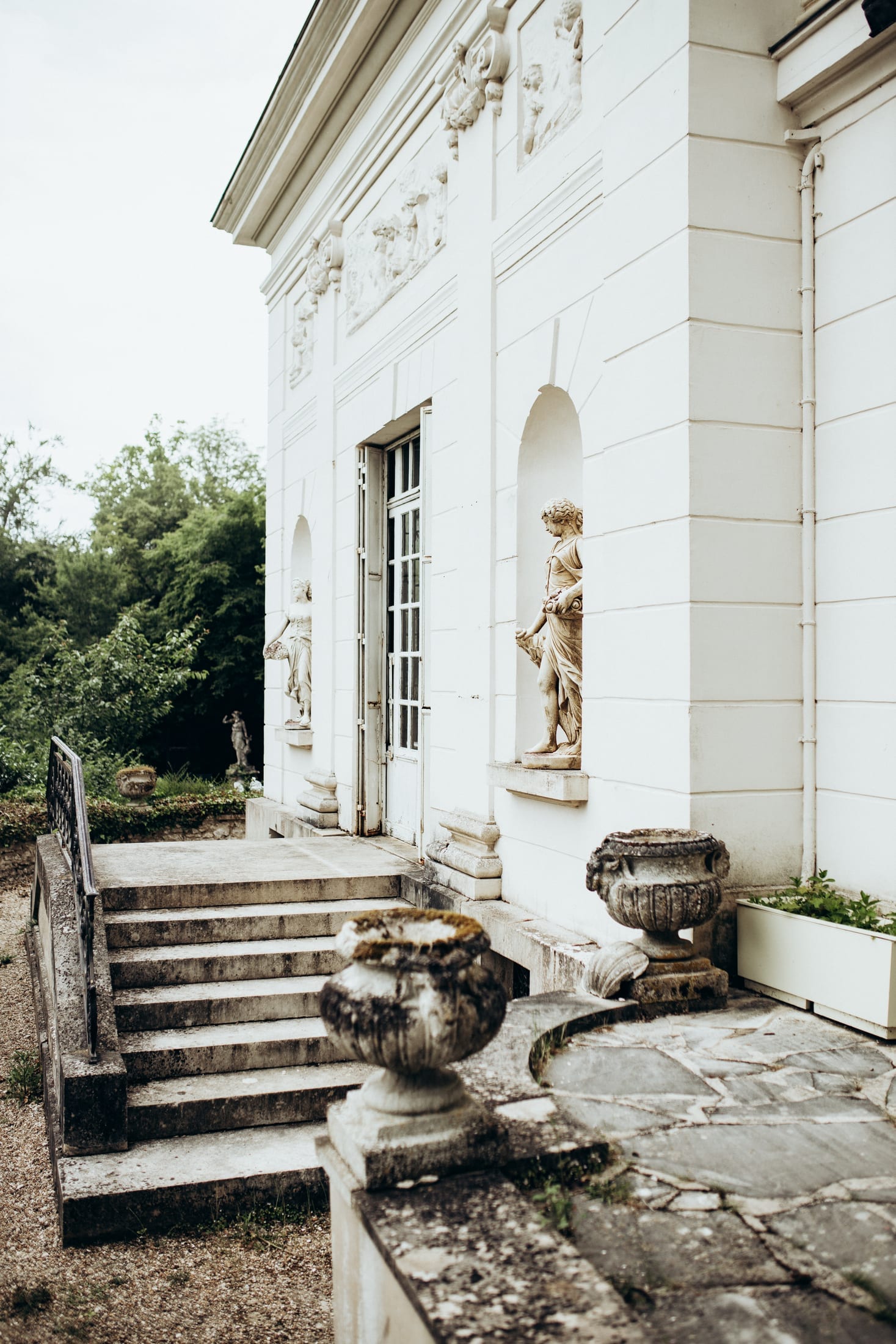 At the Manor — 2 / 35