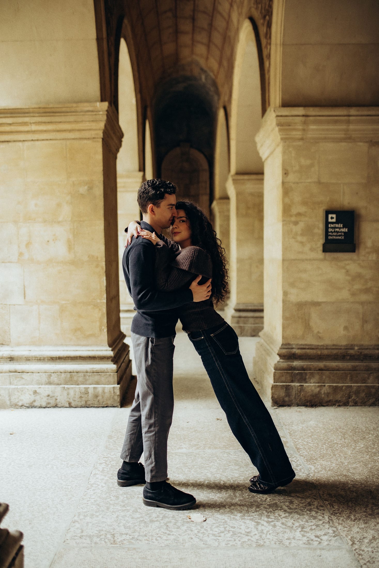Sous les arcades — 27 / 44