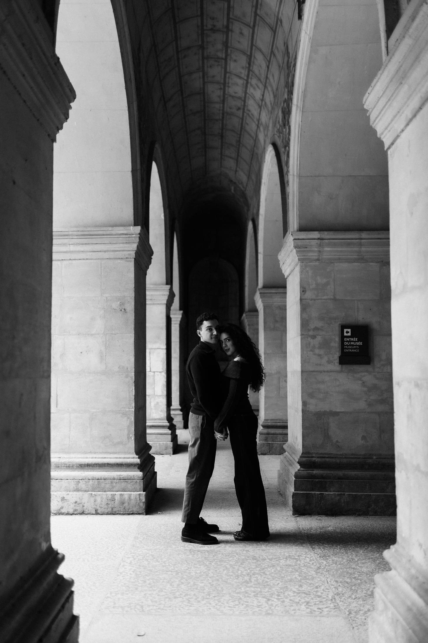 Sous les arcades — 33 / 44