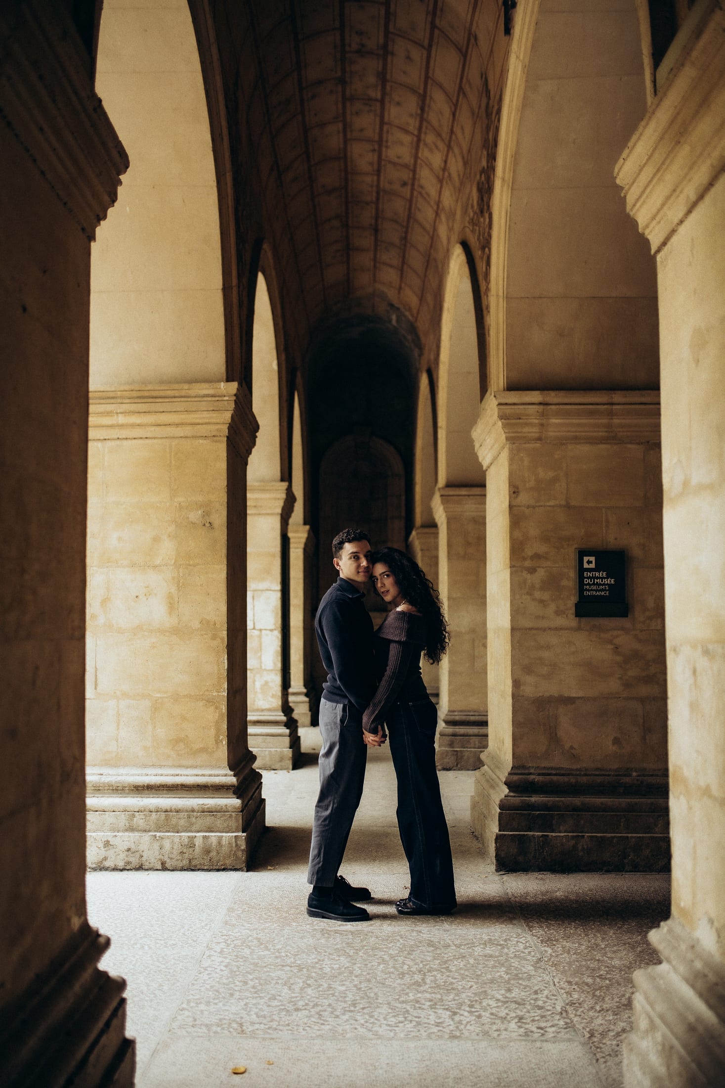 Sous les arcades — 34 / 44
