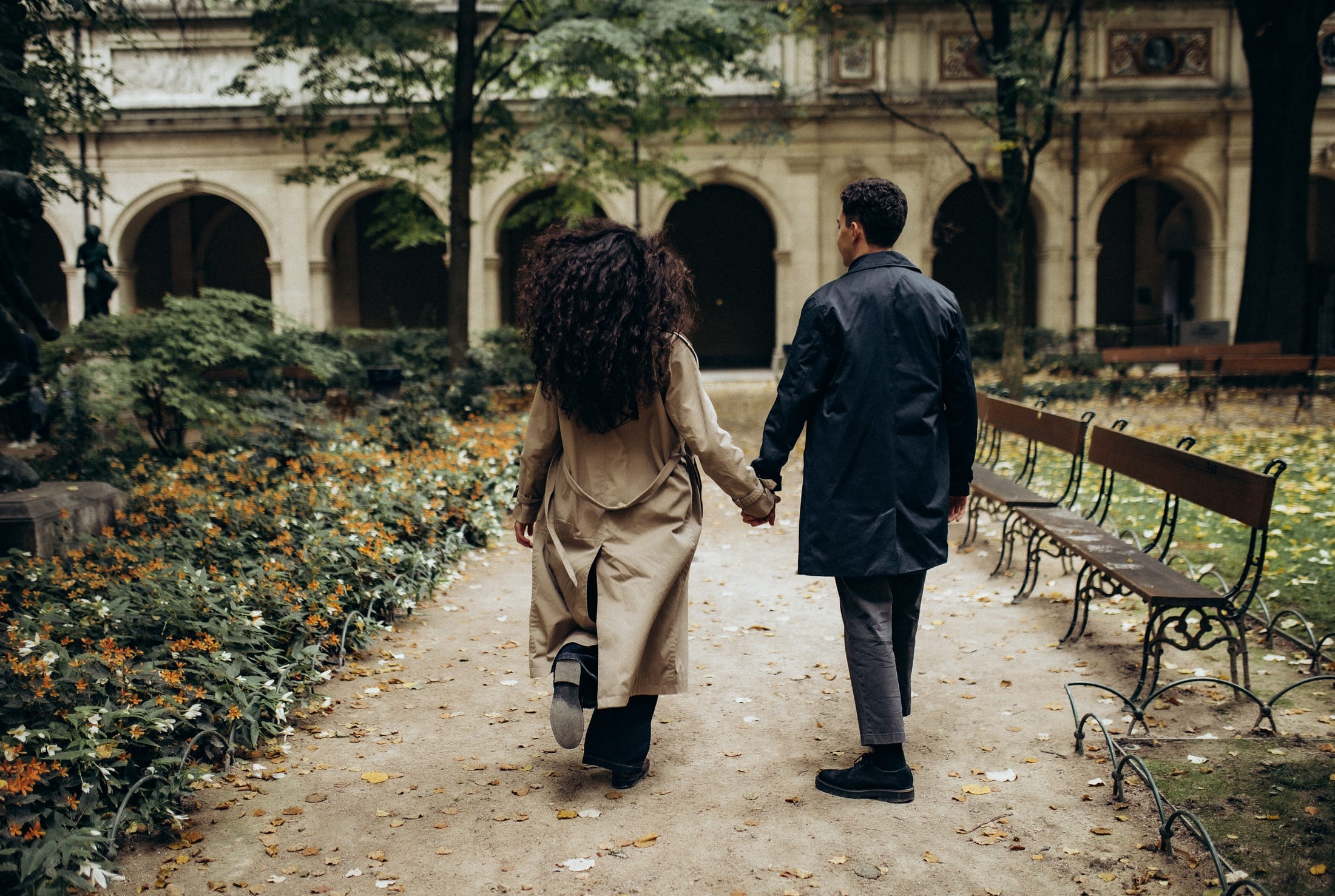 Sous les arcades — 37 / 44