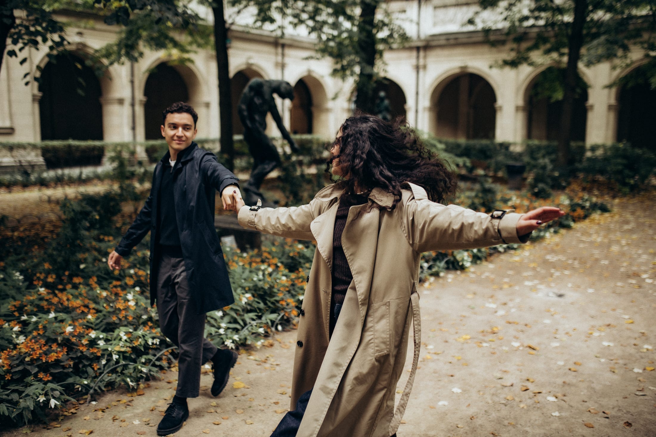 Sous les arcades — 39 / 44