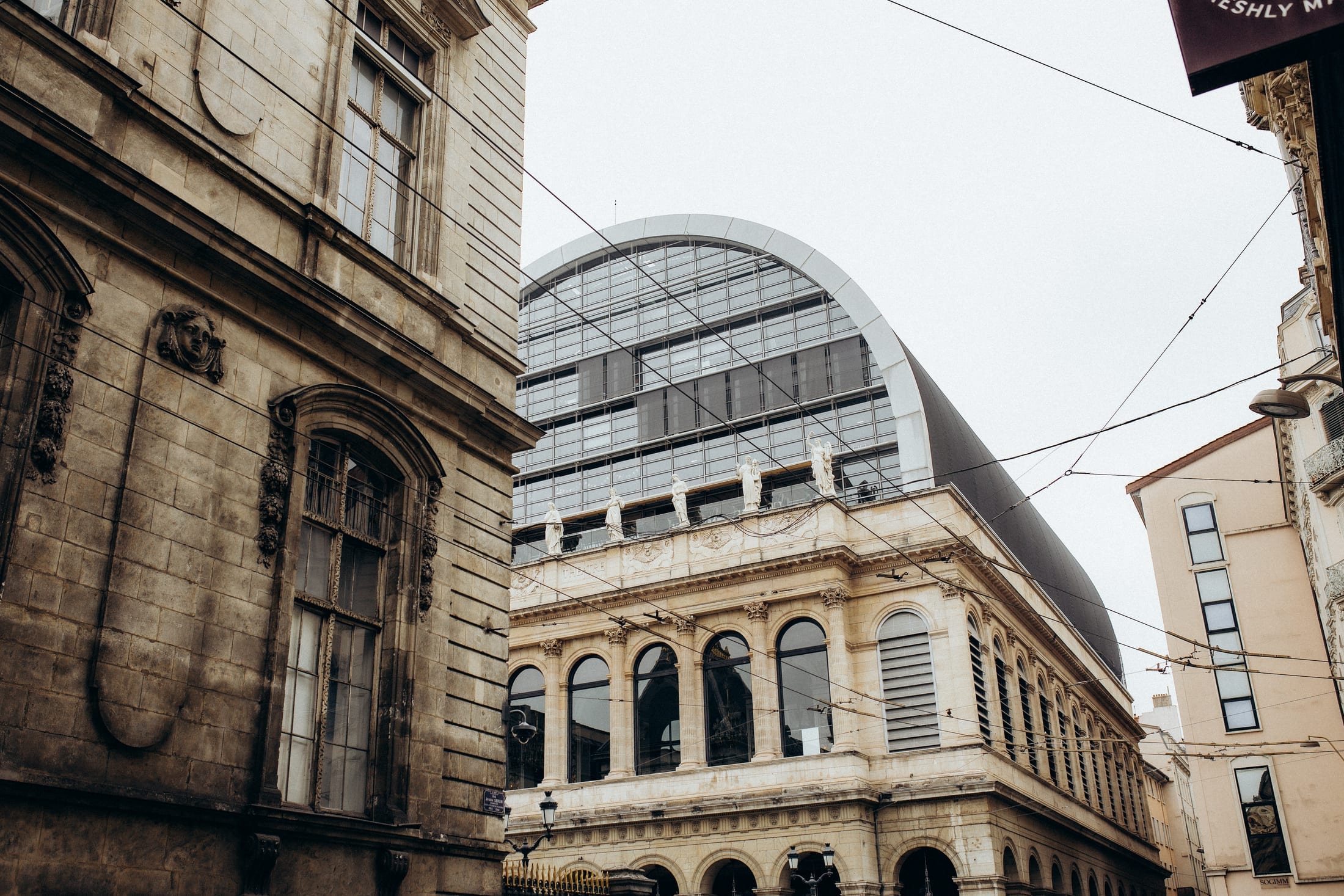 Sous les arcades — 41 / 44